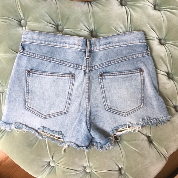 Free People mid-rise destroyed shorts - Picture 2 of 3